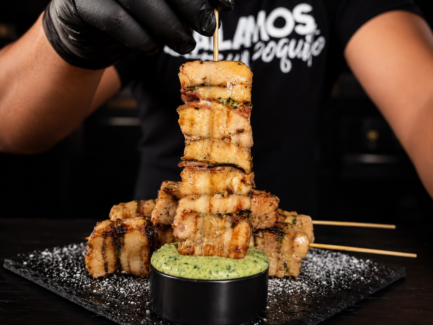 Brochetas De Pechugas De Pollo y Tocino